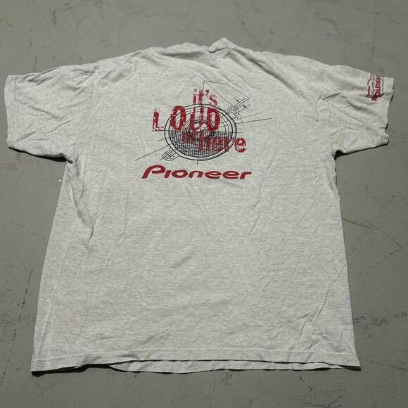 **Vintage Grey and Red Pioneer "It's Loud in Here" Racing T-Shirt - Picture 4 of 5